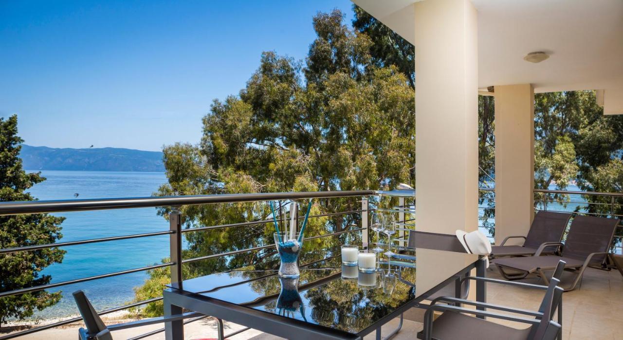 Eucalyptus Suite Sea View カラヴォミロス エクステリア 写真
